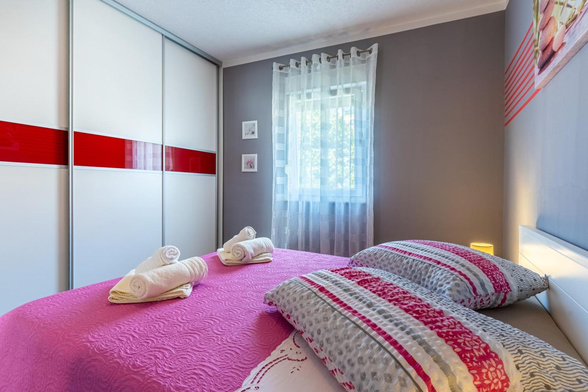 Apartman Laura Cres Exterior photo